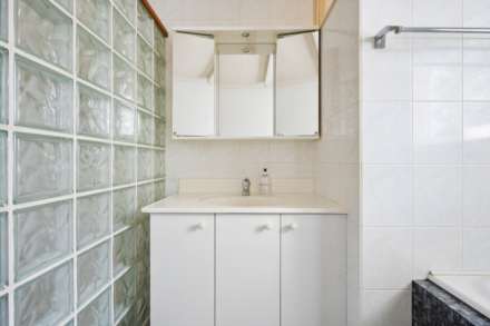 Upper Icknield Way, Aylesbury, Image 22