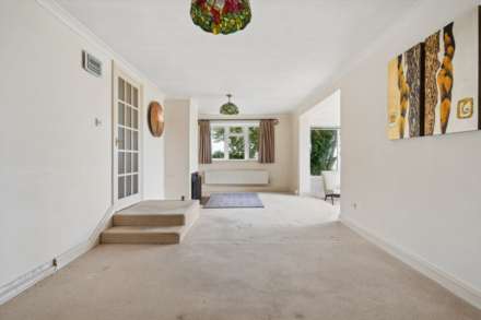 Upper Icknield Way, Aylesbury, Image 4