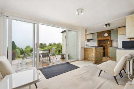 Upper Icknield Way, Aylesbury, Image 7