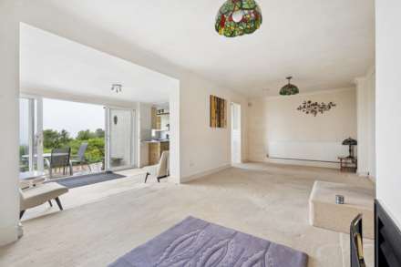 Upper Icknield Way, Aylesbury, Image 9