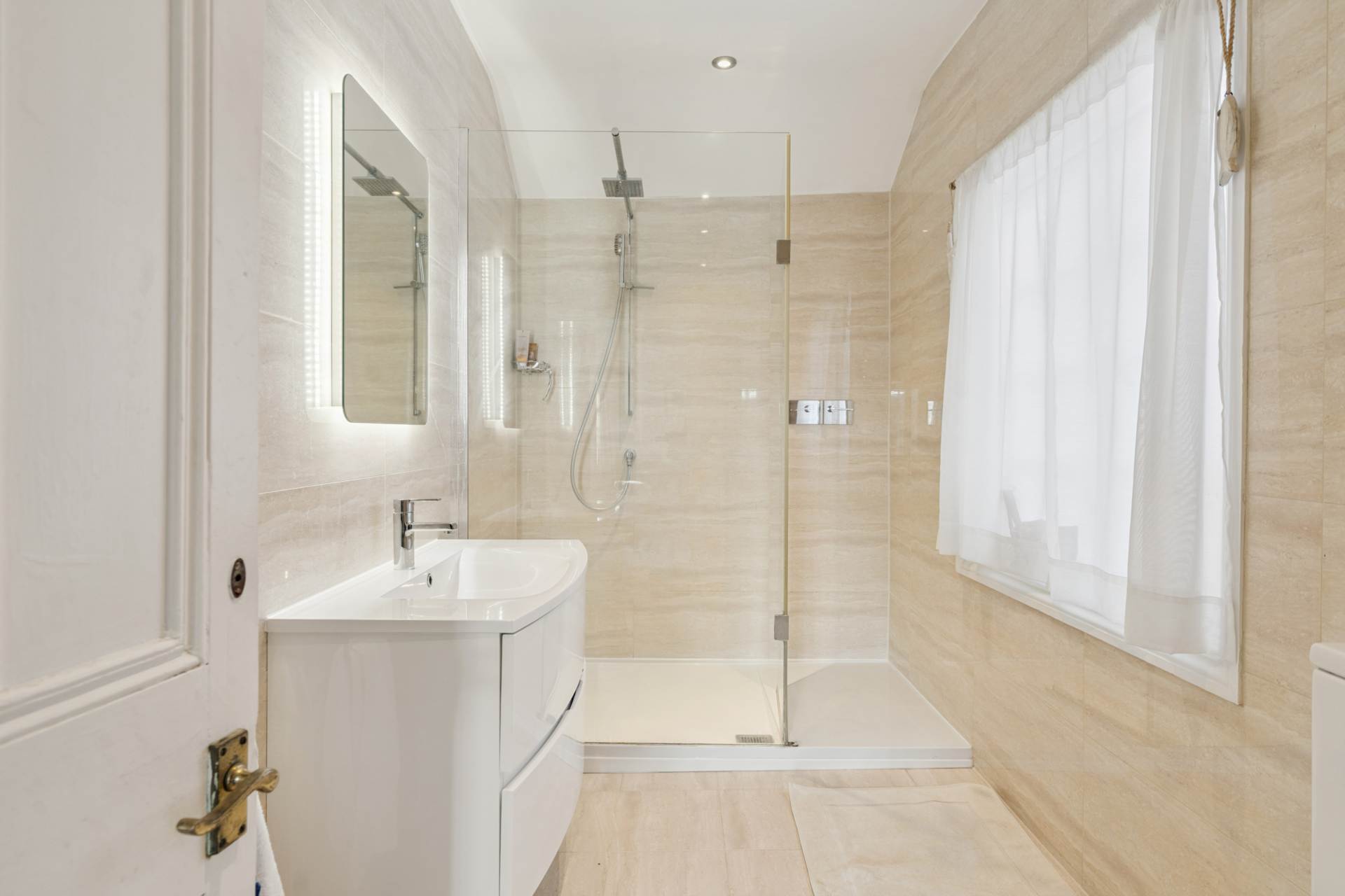 Manor Farm, Leighton Road, Wingrave, Image 18