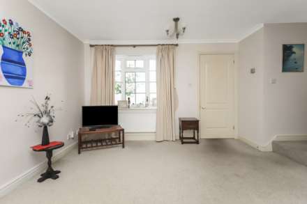 Chapel Meadow, Tring, Image 4