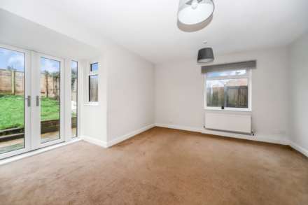 Chapel Meadow, Tring, Image 3