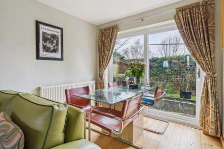 Parsonage Court, Tring, Image 4