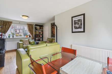 Parsonage Court, Tring, Image 5