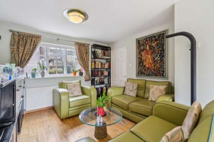 Parsonage Court, Tring, Image 6