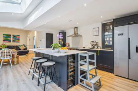 Western Road, Tring, Image 8