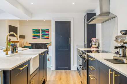 Western Road, Tring, Image 9