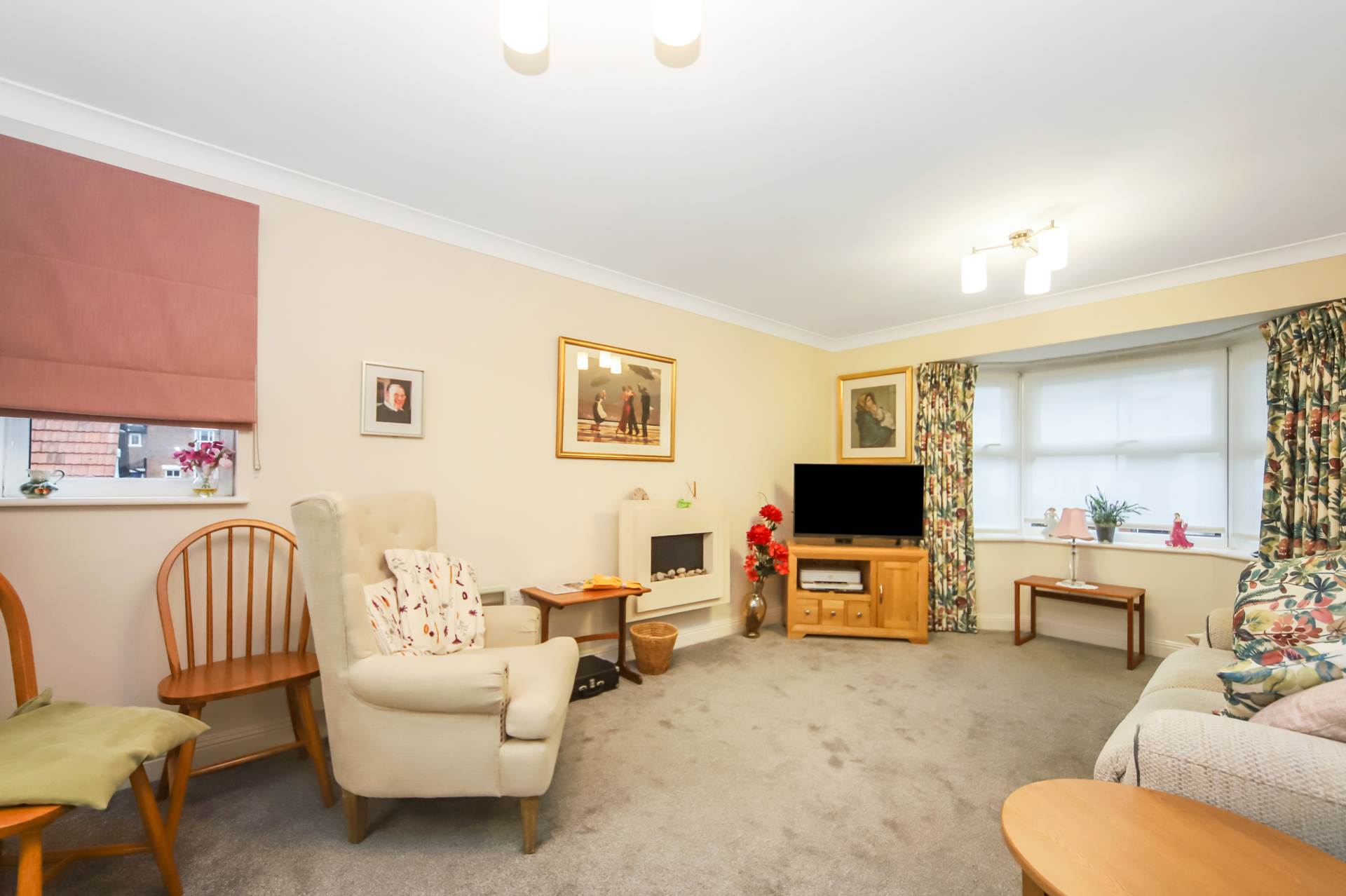 Elliman Court, Tring, Image 2