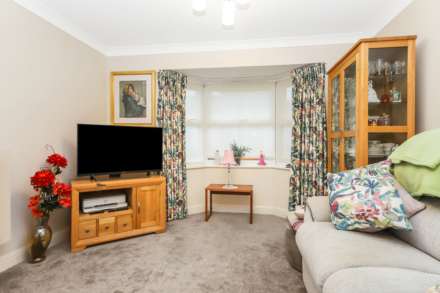 Elliman Court, Tring, Image 4