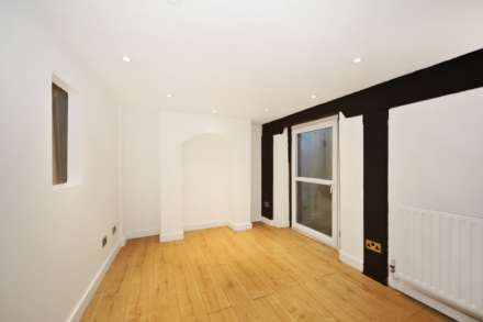 Akeman Street, Tring, Image 3