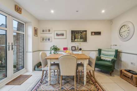 Dixons Wharf, Wilstone, Image 3