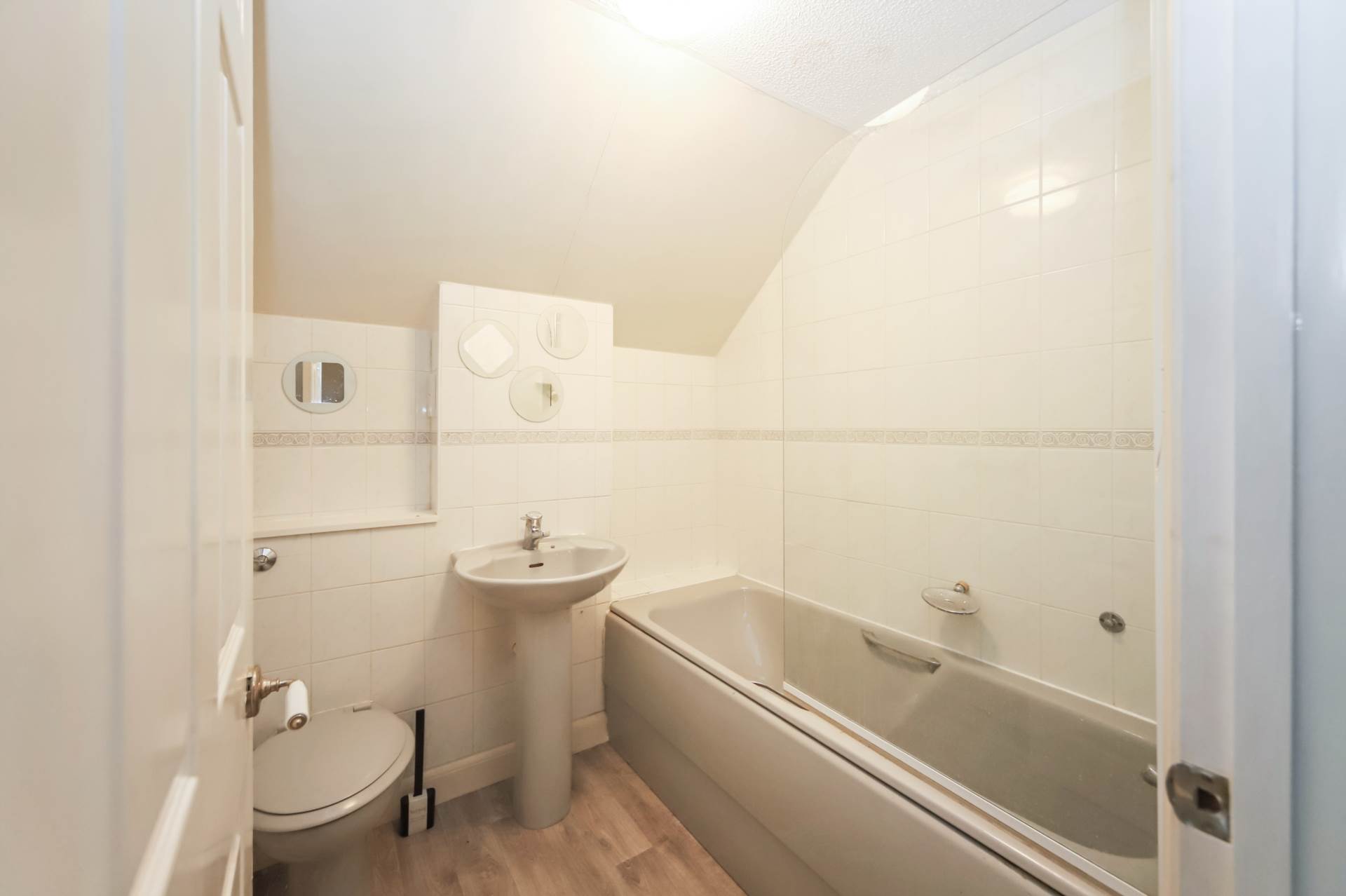 Dunsley Place, Tring, Image 8