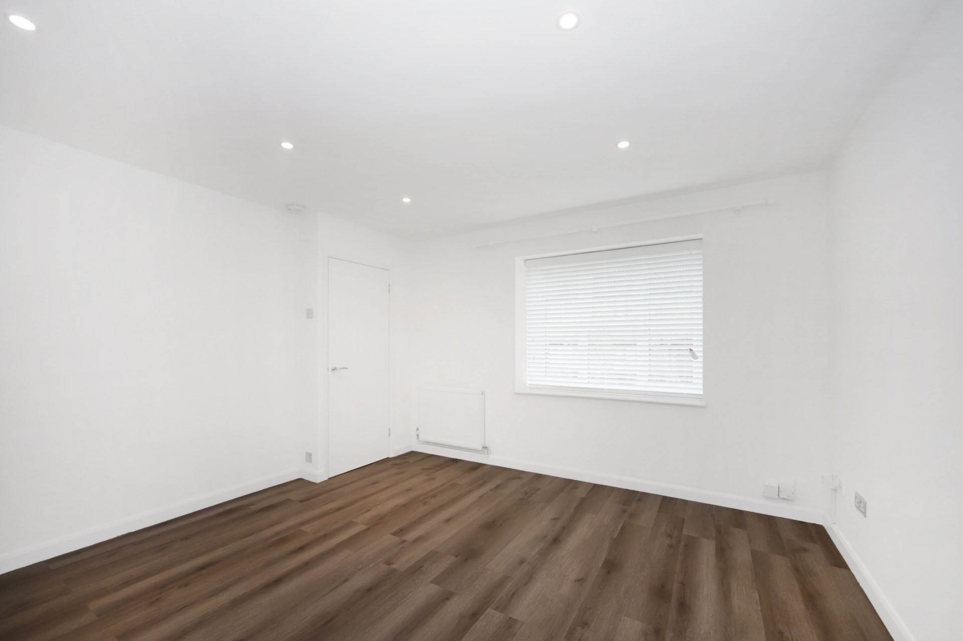 Isis Close, Aylesbury, Image 3