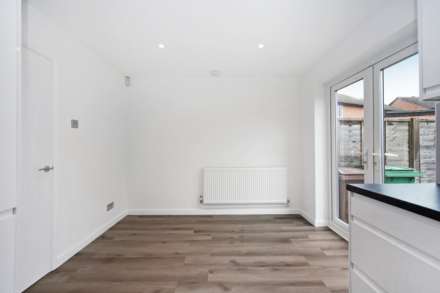 Isis Close, Aylesbury, Image 6