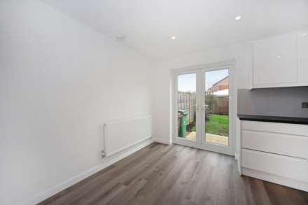 Isis Close, Aylesbury, Image 7