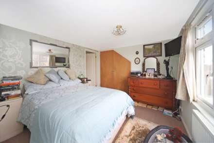 St. Marys Avenue, Berkhamsted, Image 12