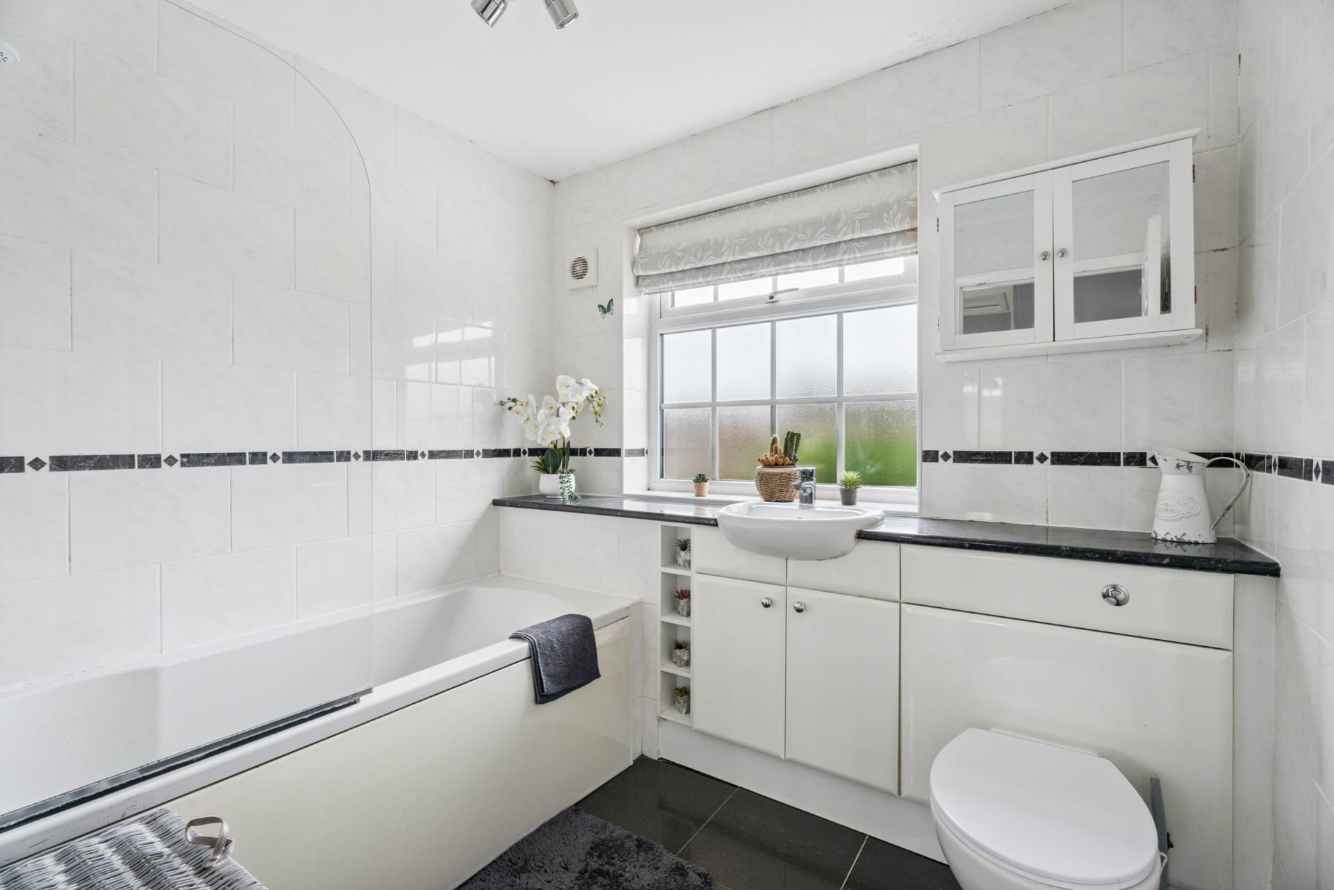 New St, Cheddington, Image 15