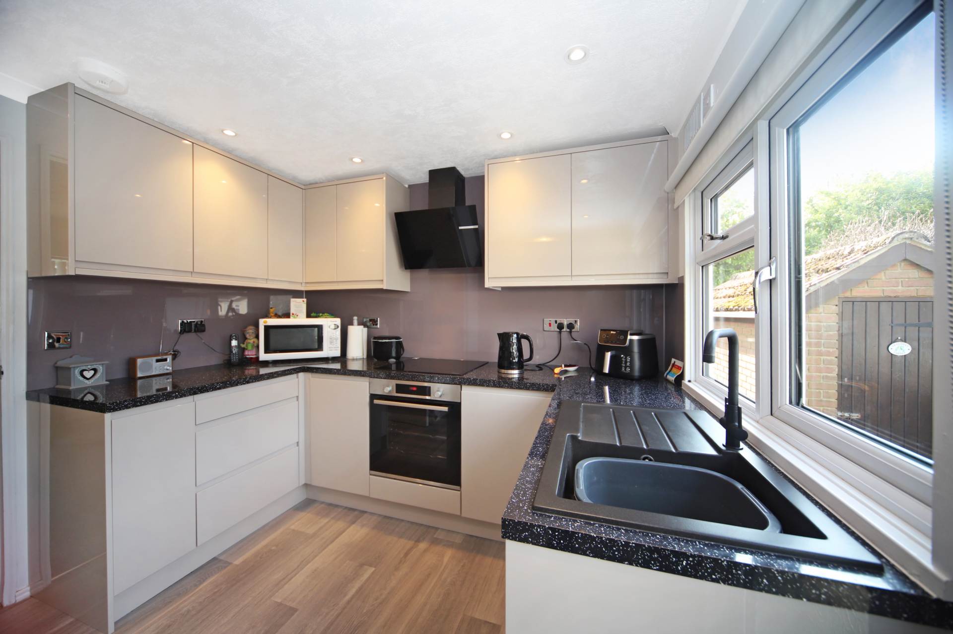 Beech Park, Chesham Road, Wigginton, Image 6