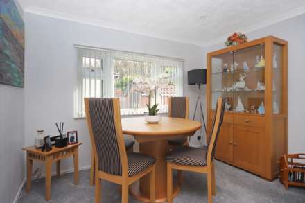 Beech Park, Chesham Road, Wigginton, Image 4