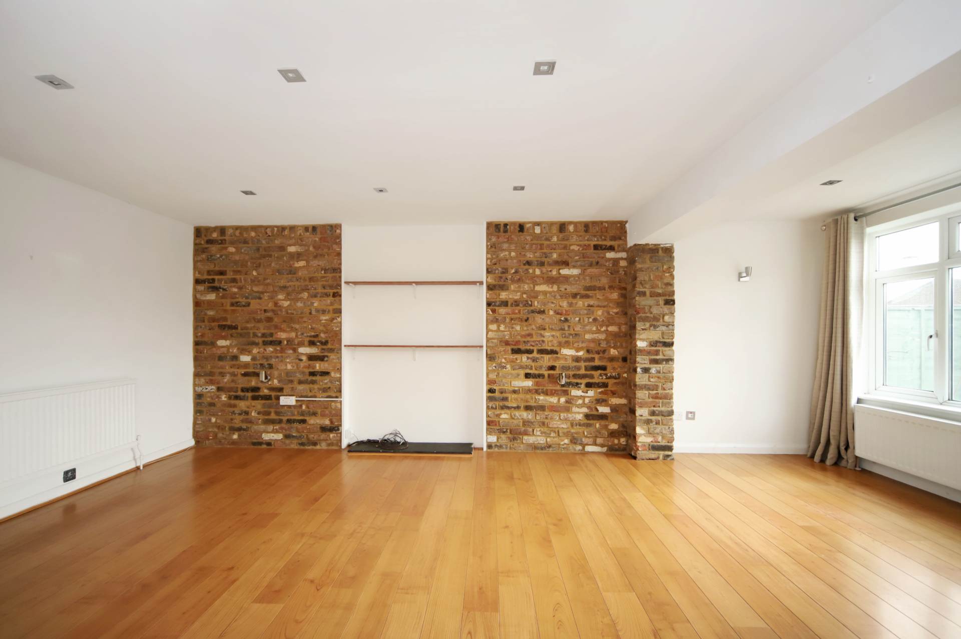 Buckingham Road, Tring, Image 4