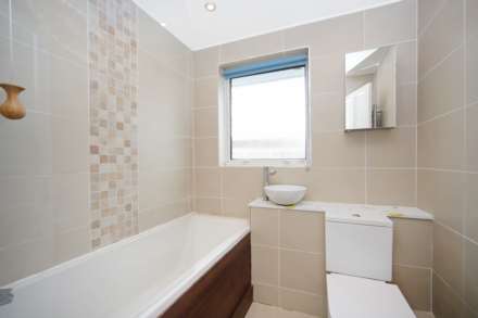 Buckingham Road, Tring, Image 11