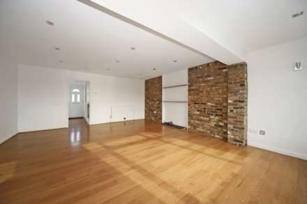 Buckingham Road, Tring, Image 3