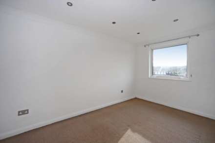 Buckingham Road, Tring, Image 6