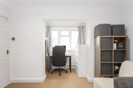 Weston Road, Aston Clinton, Image 5