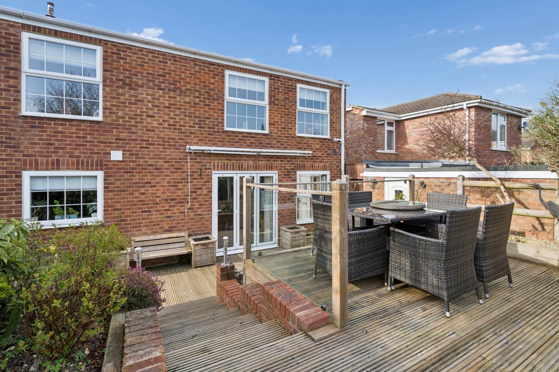 Grenadine Way, Tring, Image 28