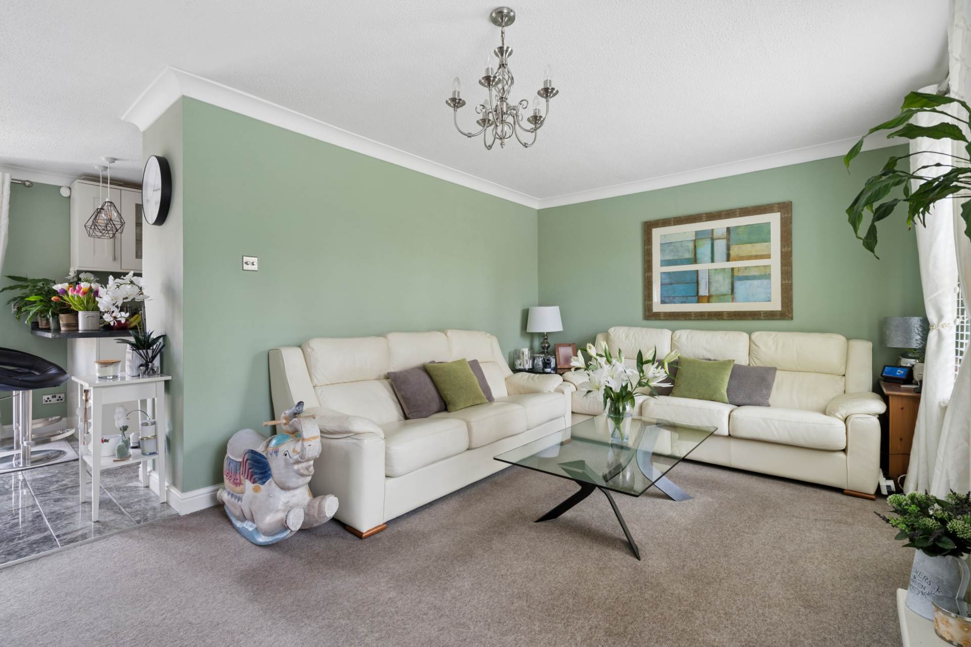 Grenadine Way, Tring, Image 6