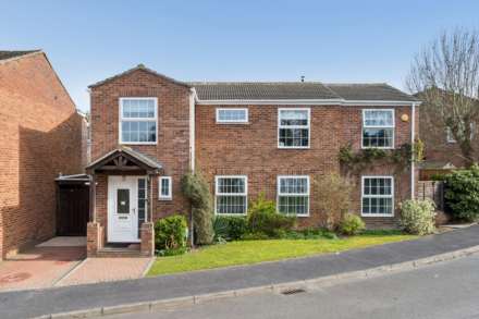 Grenadine Way, Tring, Image 1