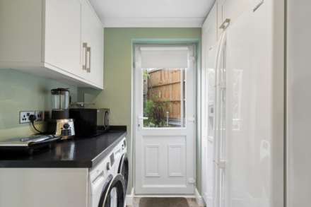 Grenadine Way, Tring, Image 10