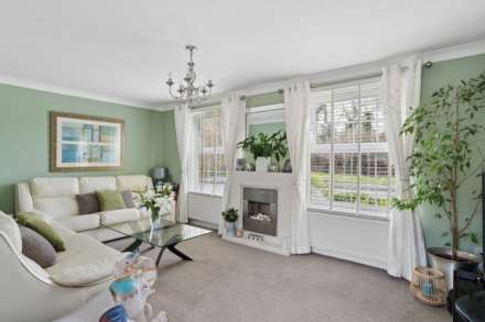 Grenadine Way, Tring, Image 2