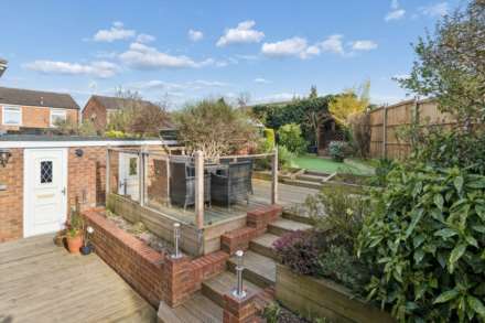 Grenadine Way, Tring, Image 4