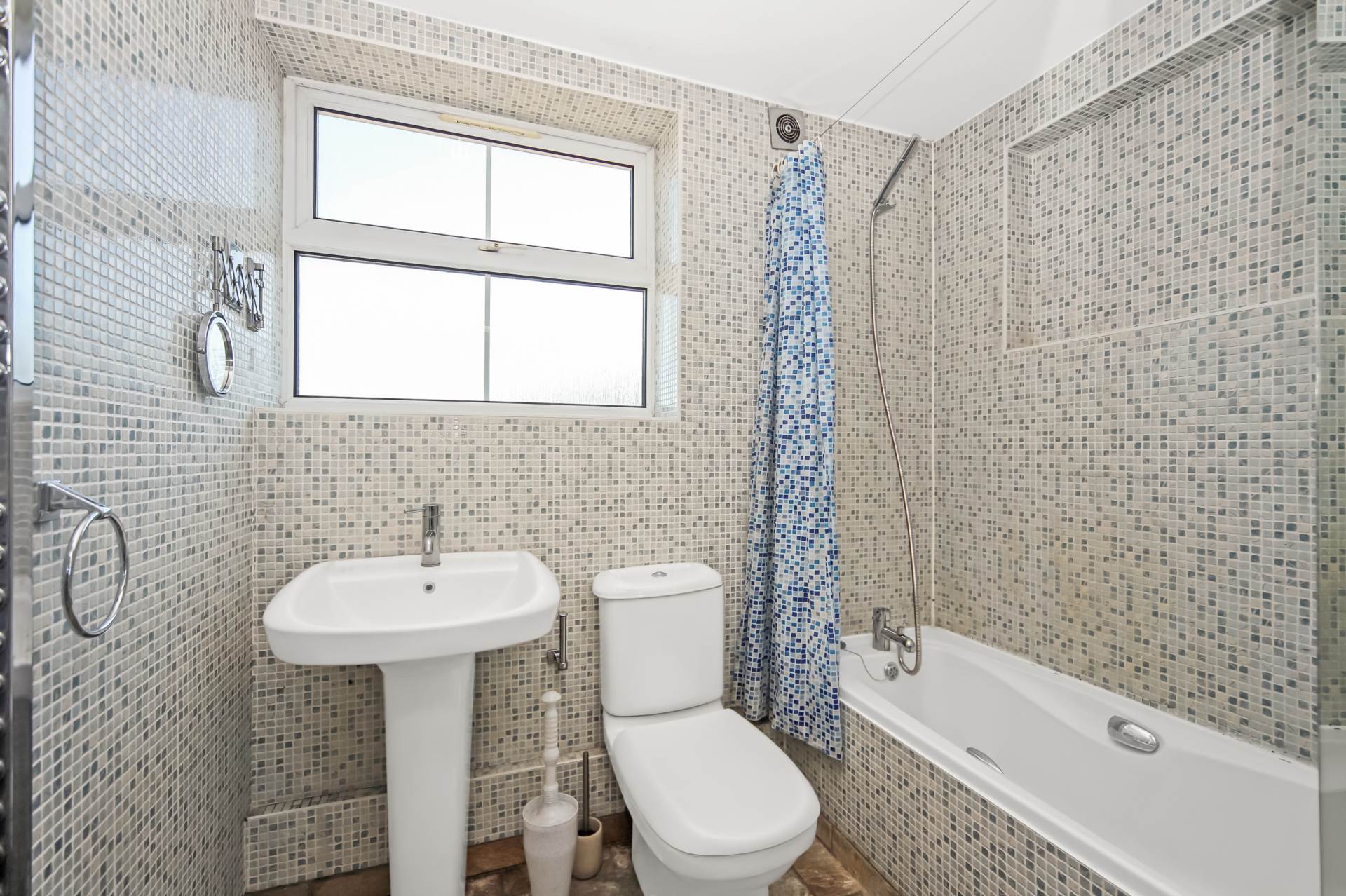 Cheddington, Image 11