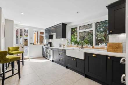 Main Road, Buckland, Image 10