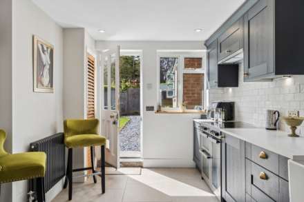 Main Road, Buckland, Image 11