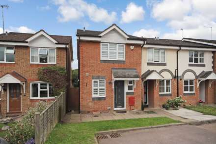 Admiral Way, Berkhamsted, Image 1