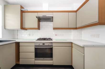 Admiral Way, Berkhamsted, Image 4