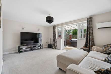 Pitstone, Buckinghamshire, Image 2