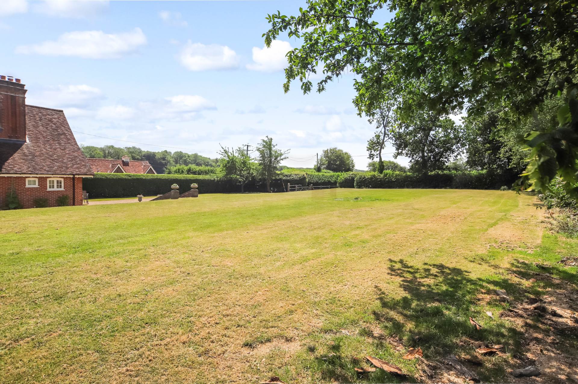 Shire Lane, Hastoe, Image 4