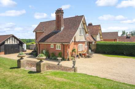 Shire Lane, Hastoe, Image 3