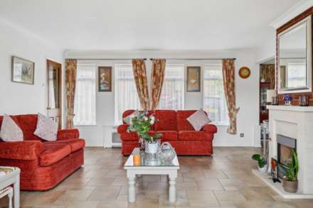 Cherry Gardens, Tring, Image 3