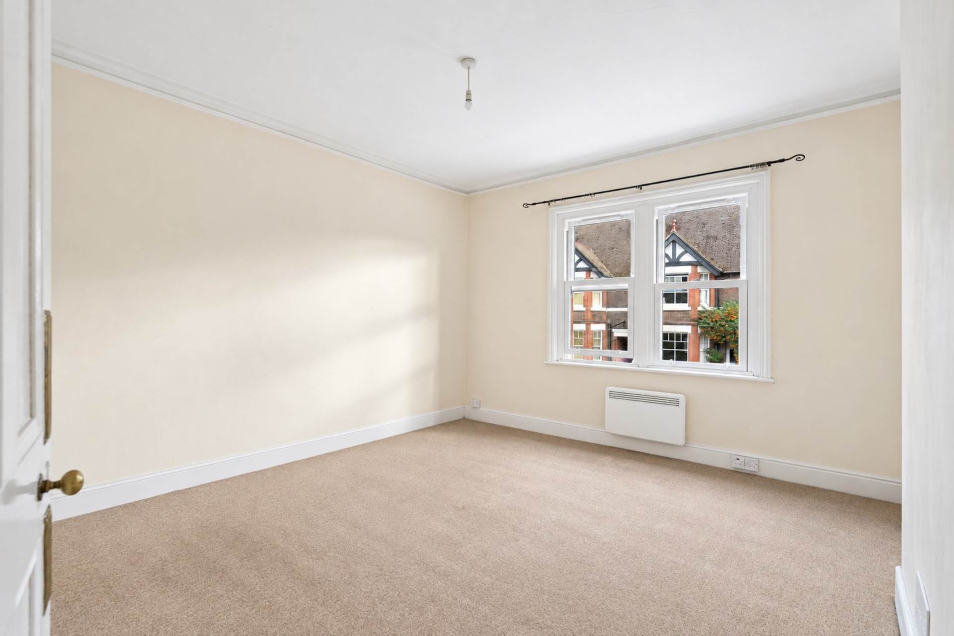 High Street, Tring, Image 9