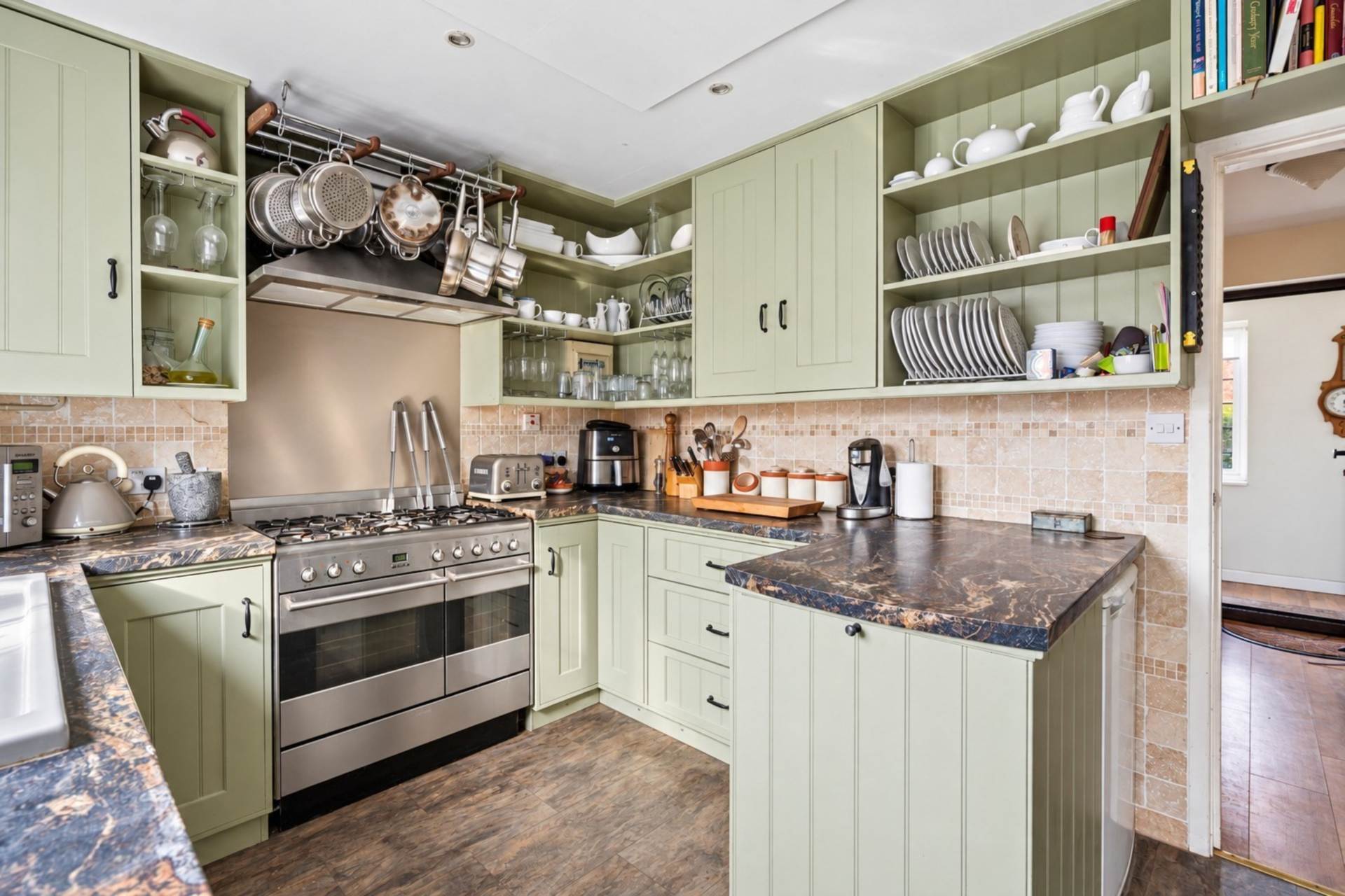 Meadow Close, Tring, Image 14