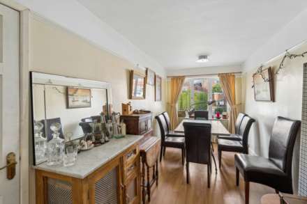 Meadow Close, Tring, Image 11