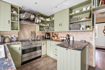 Meadow Close, Tring, Image 14