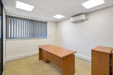 Icknield Way, Tring, Image 9