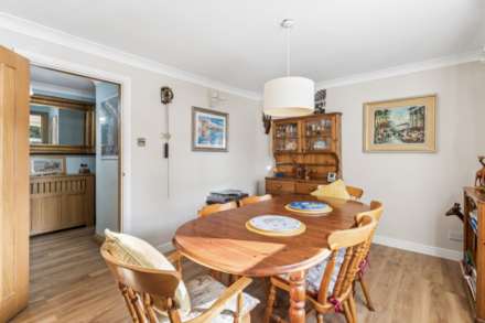 Weston Turville, Image 10